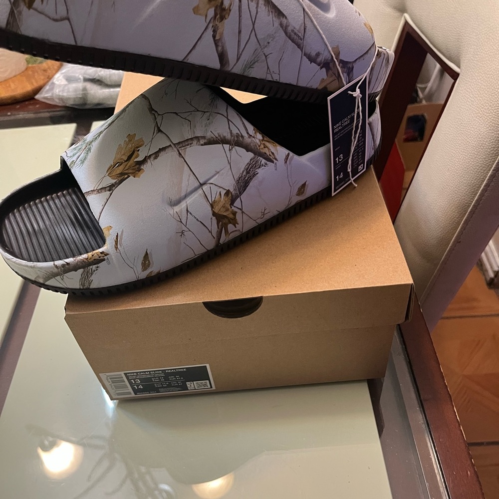 Nike calm Slides Sandals